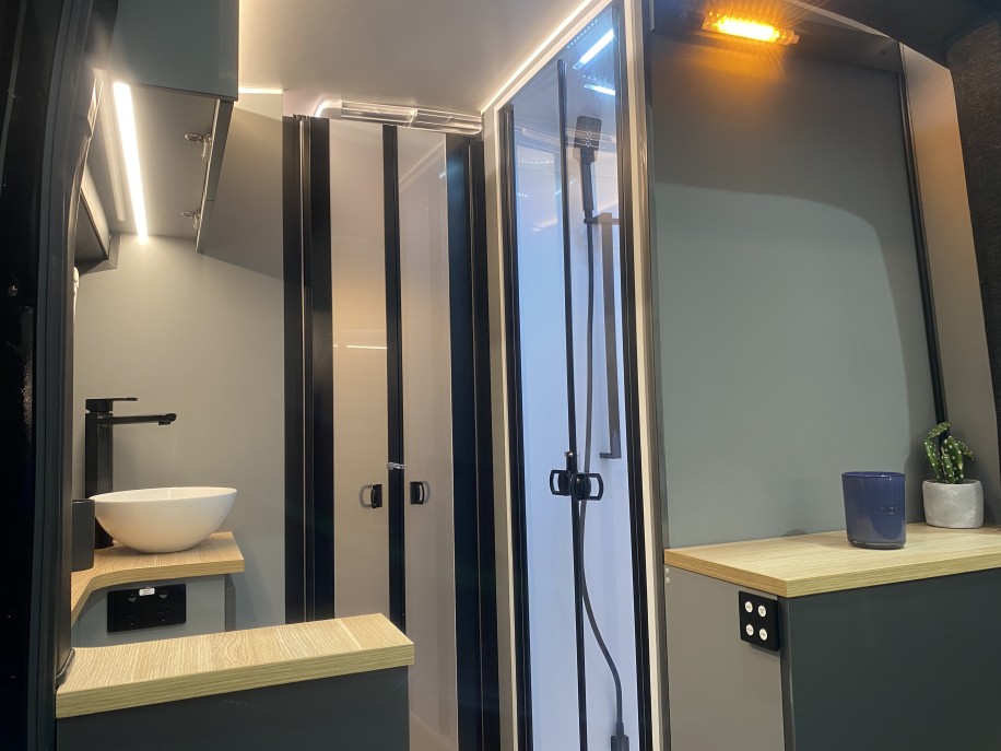 Full-Size Dry Bathroom